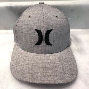 Hurley Flexfit Yupoong Structured Six-Panel Fitted Hat Gray Small-Medium